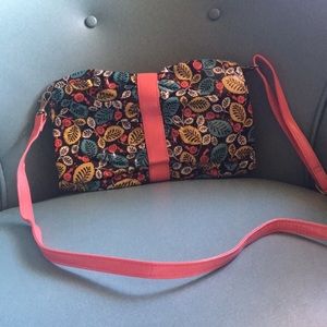 Vera Bradley frill purse